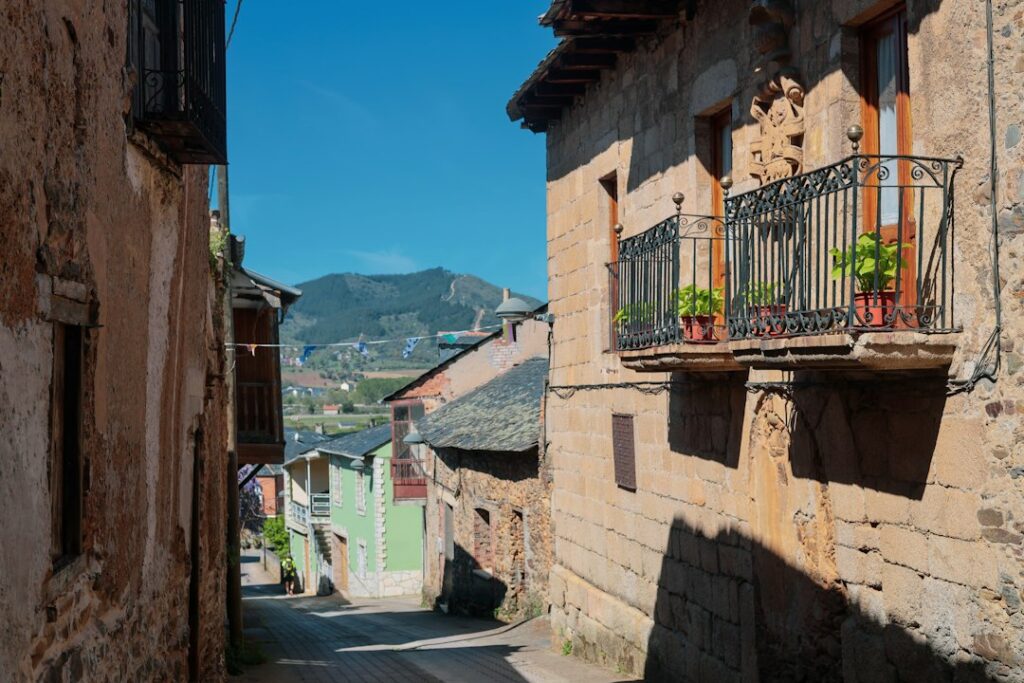Imagen ilustrativa de 'SEO local para negocios en Galicia: guía práctica para aparecer donde te buscan'